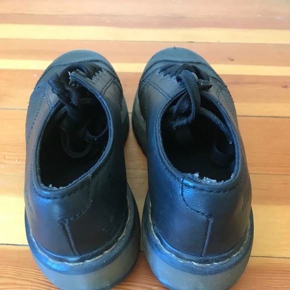 Doc Marten Low Tops - Picture 2 of 3